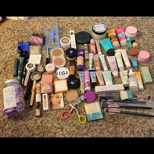 Huge Makeup/Skincare/Haircare Bundle!